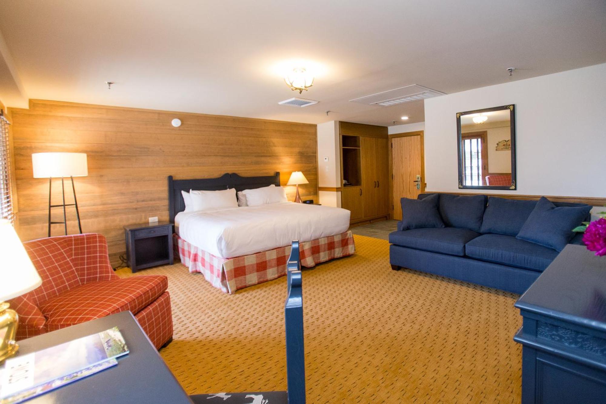 Edelweiss King Room