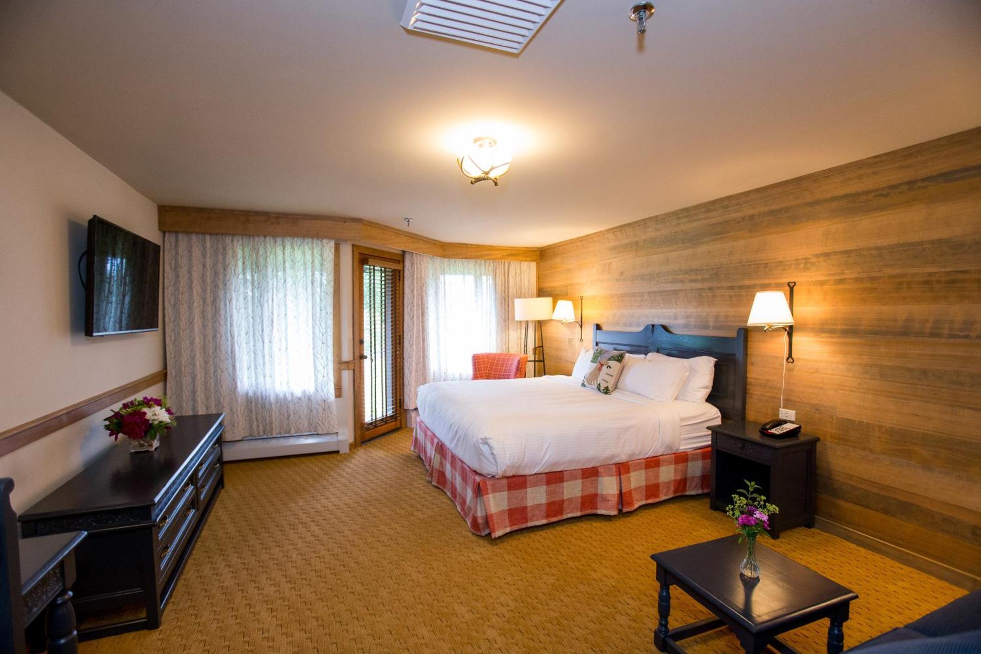 Edelweiss King Room