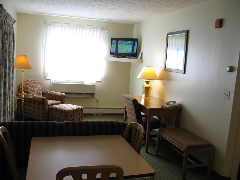 Queen Suite