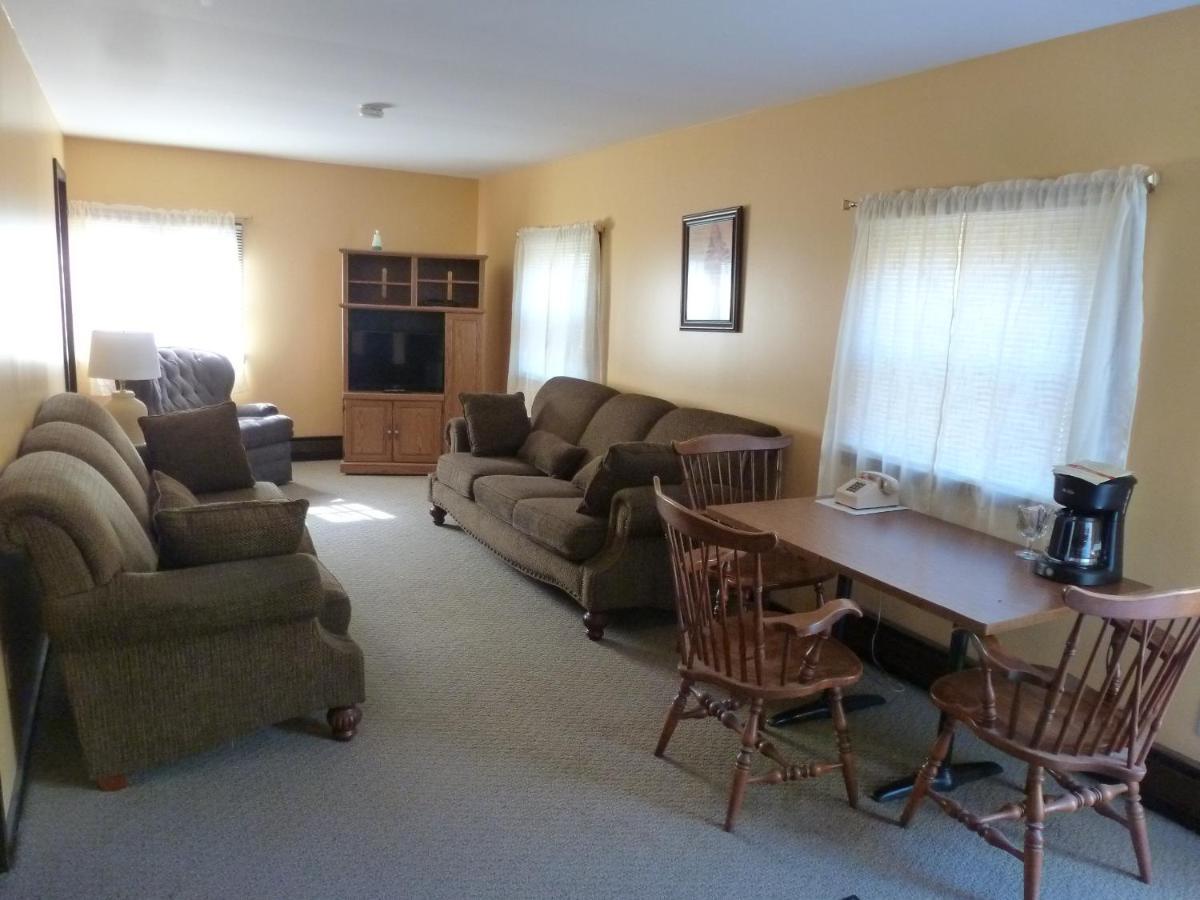 Two-Bedroom Suite