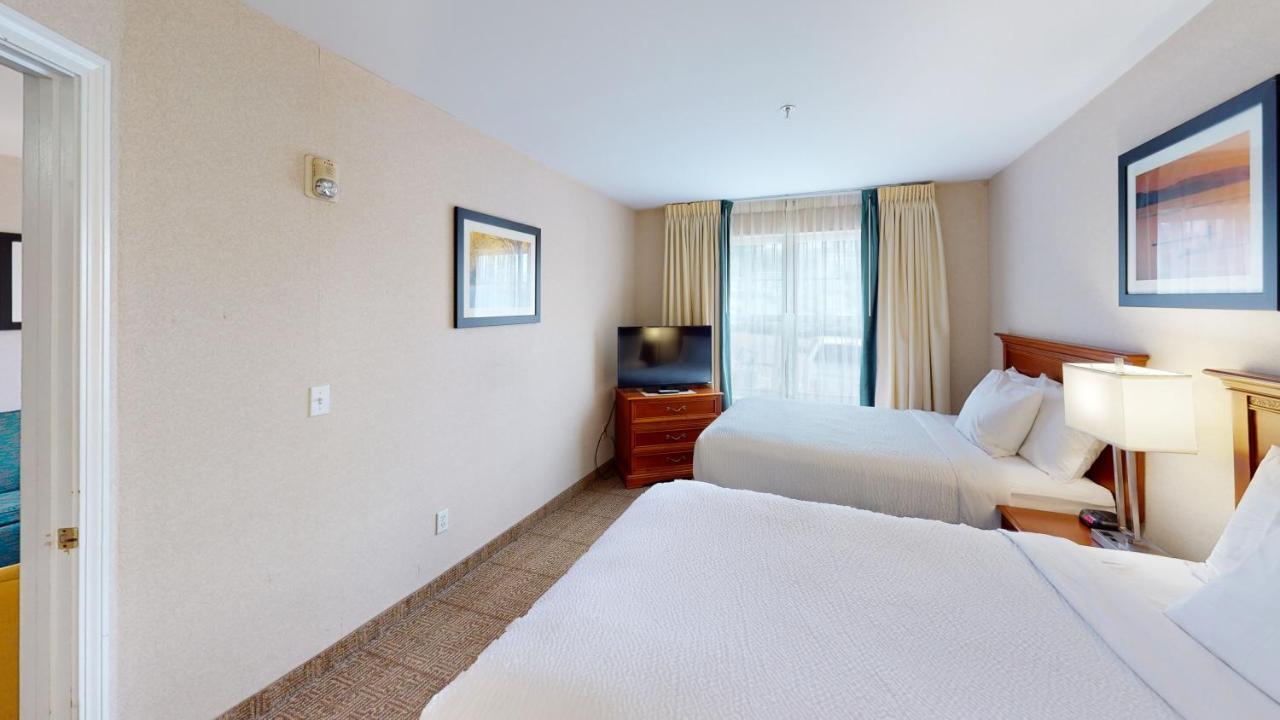 One-Bedroom Double Suite