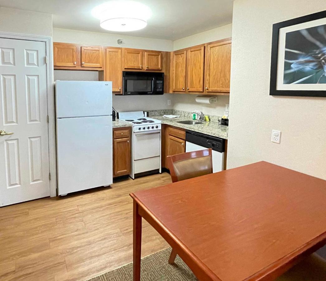 One-Bedroom King Suite