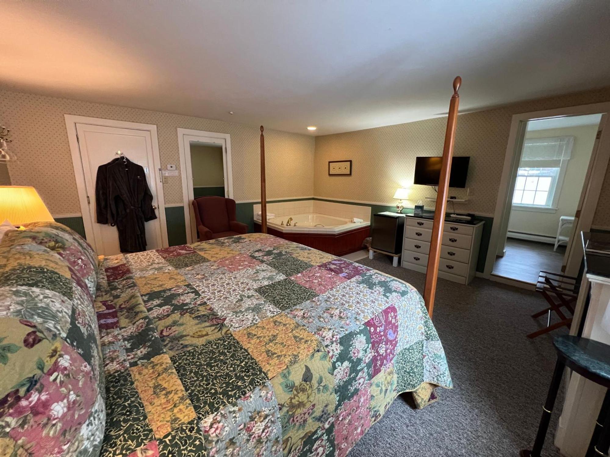 Luxury King Room