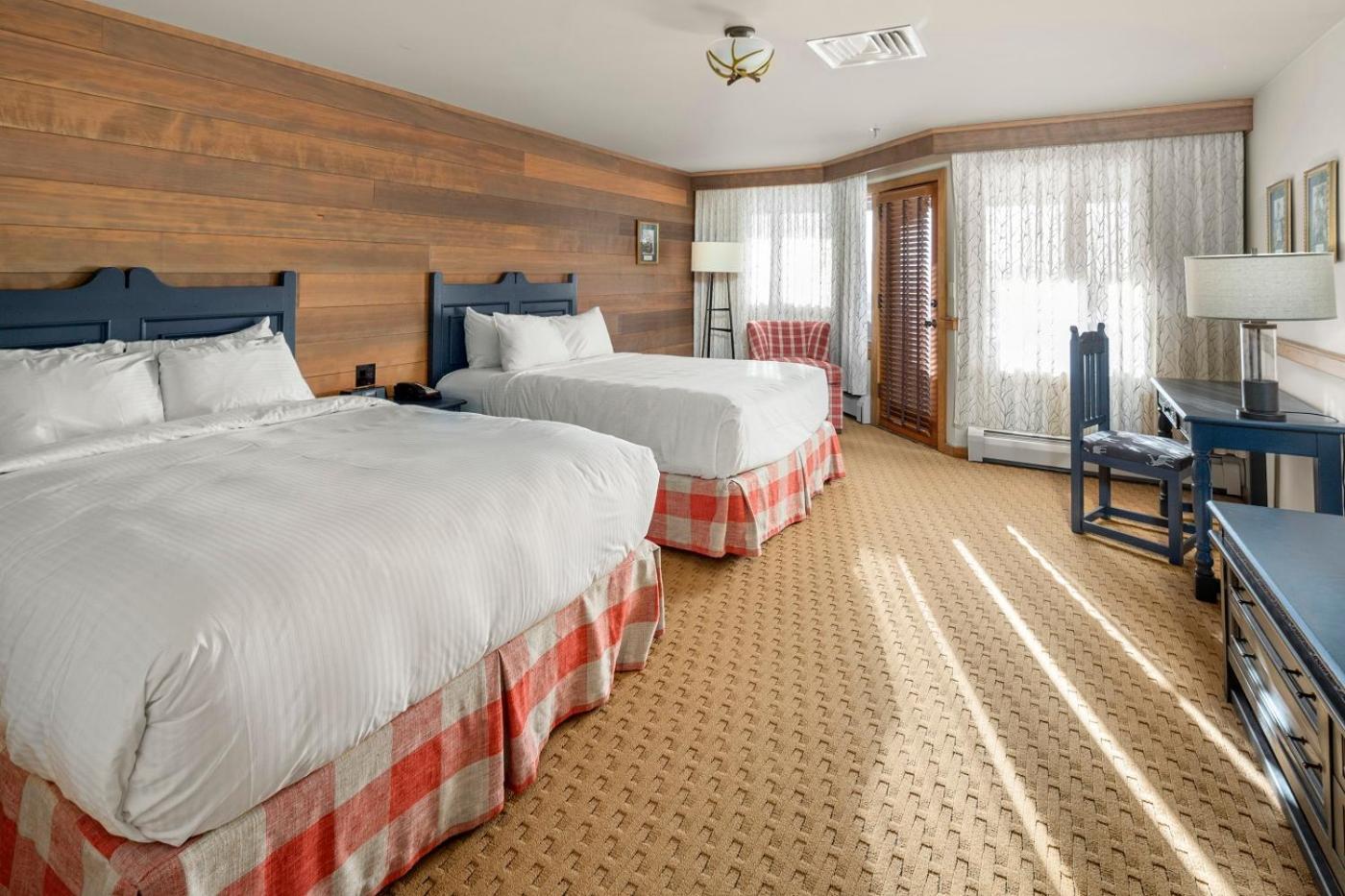 Edelweiss Queen Room
