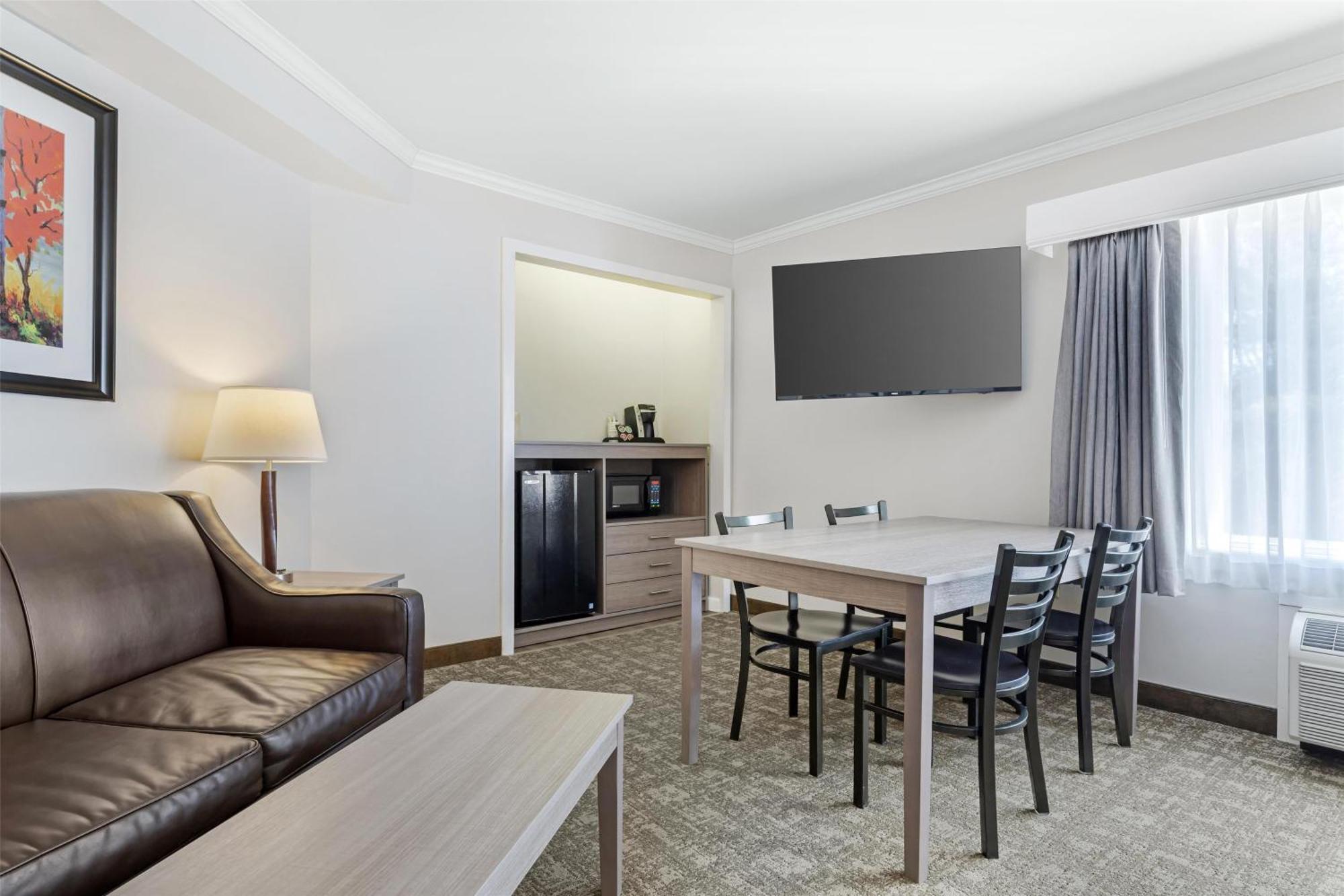Two-Room Suite Non-Smoking