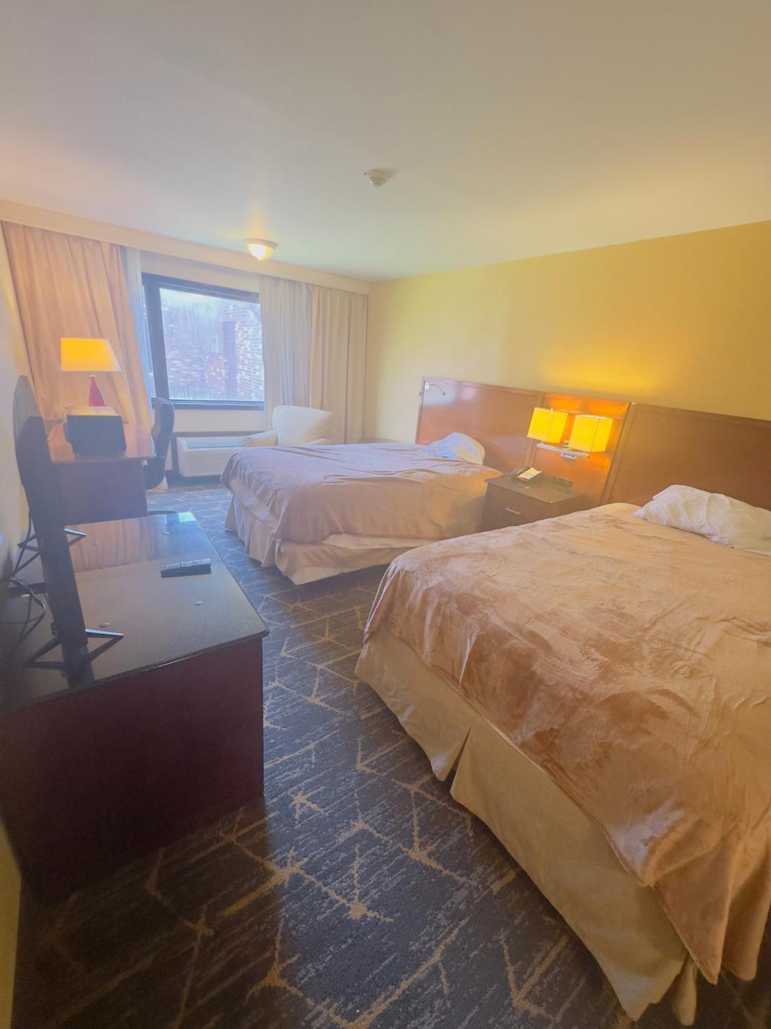 Double or Twin Room Private Bathroom