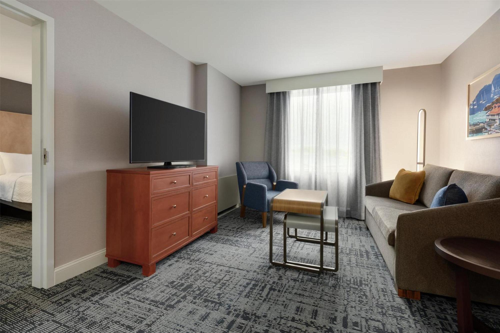 One-Bedroom Queen Suite with Two Queen Beds - Non-Smoking,1686475115:JPEG