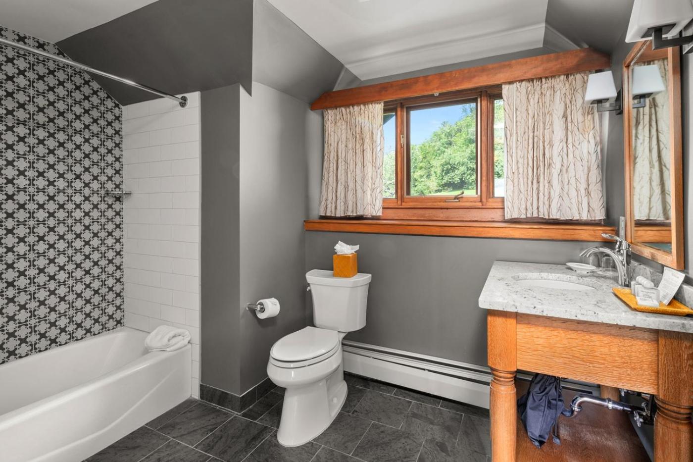 Hallstat Loft King