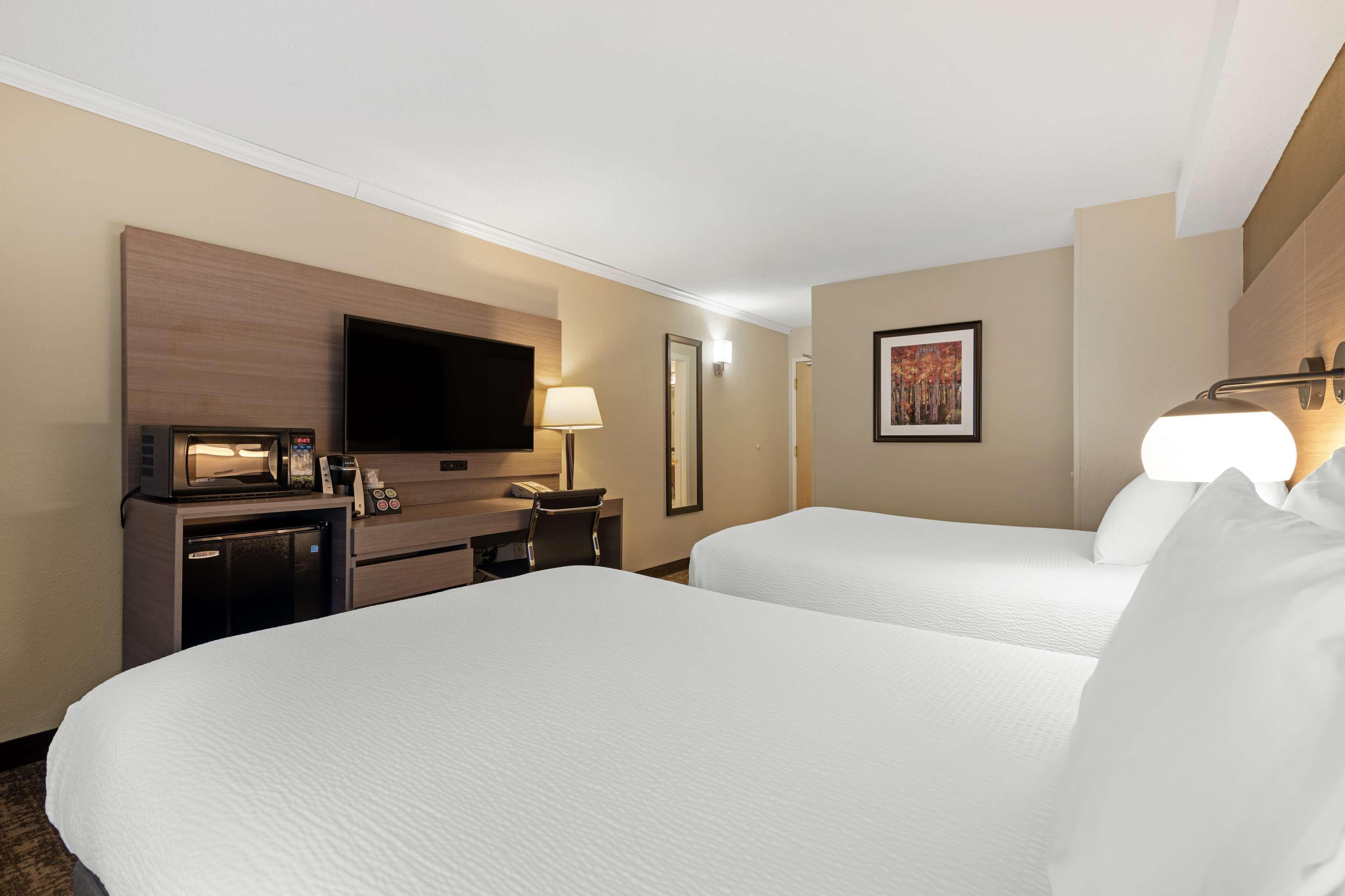 Double Room Two Double Beds Non-Smoking