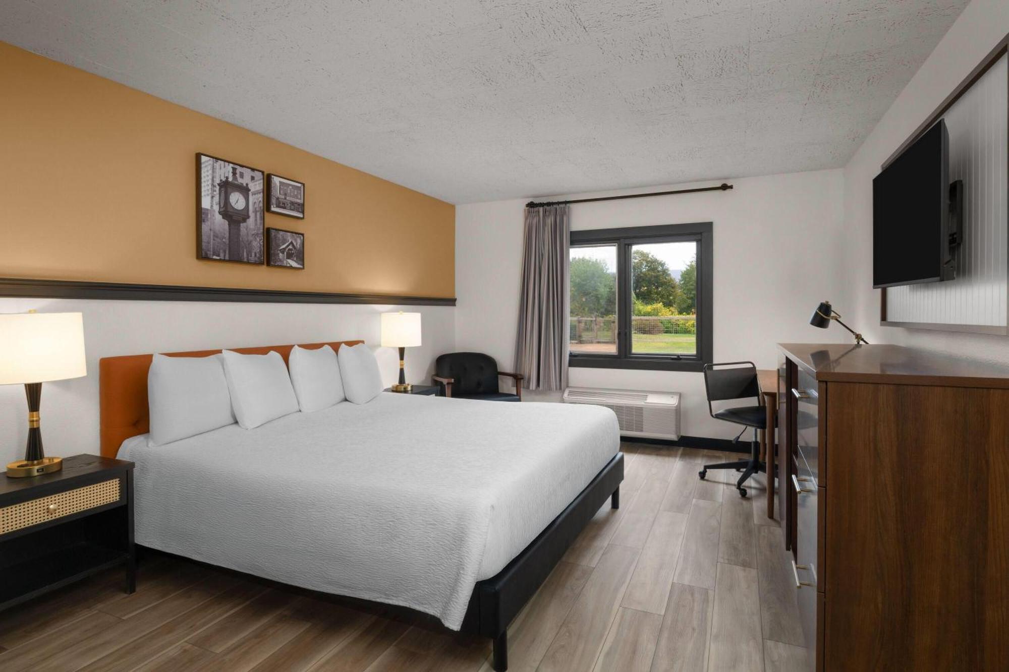 King Room - Non-Smoking,1742875196:JPEG