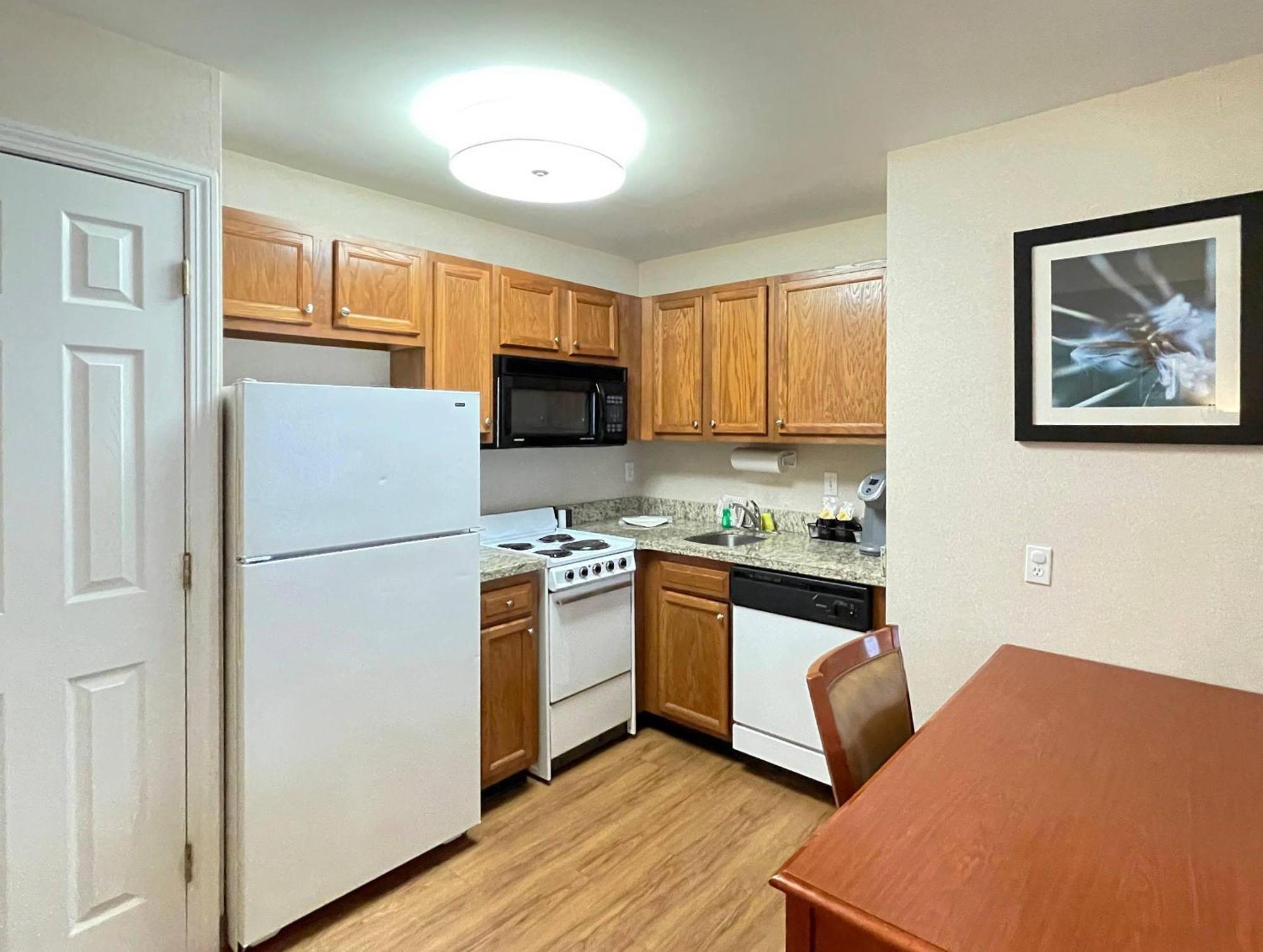 One-Bedroom King Suite