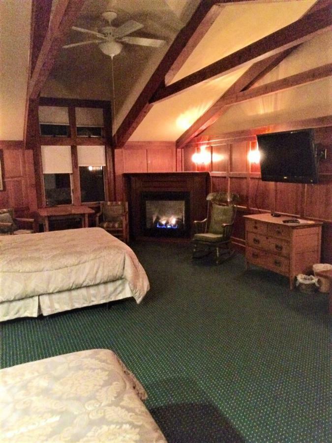 Quadruple Room with Bathroom