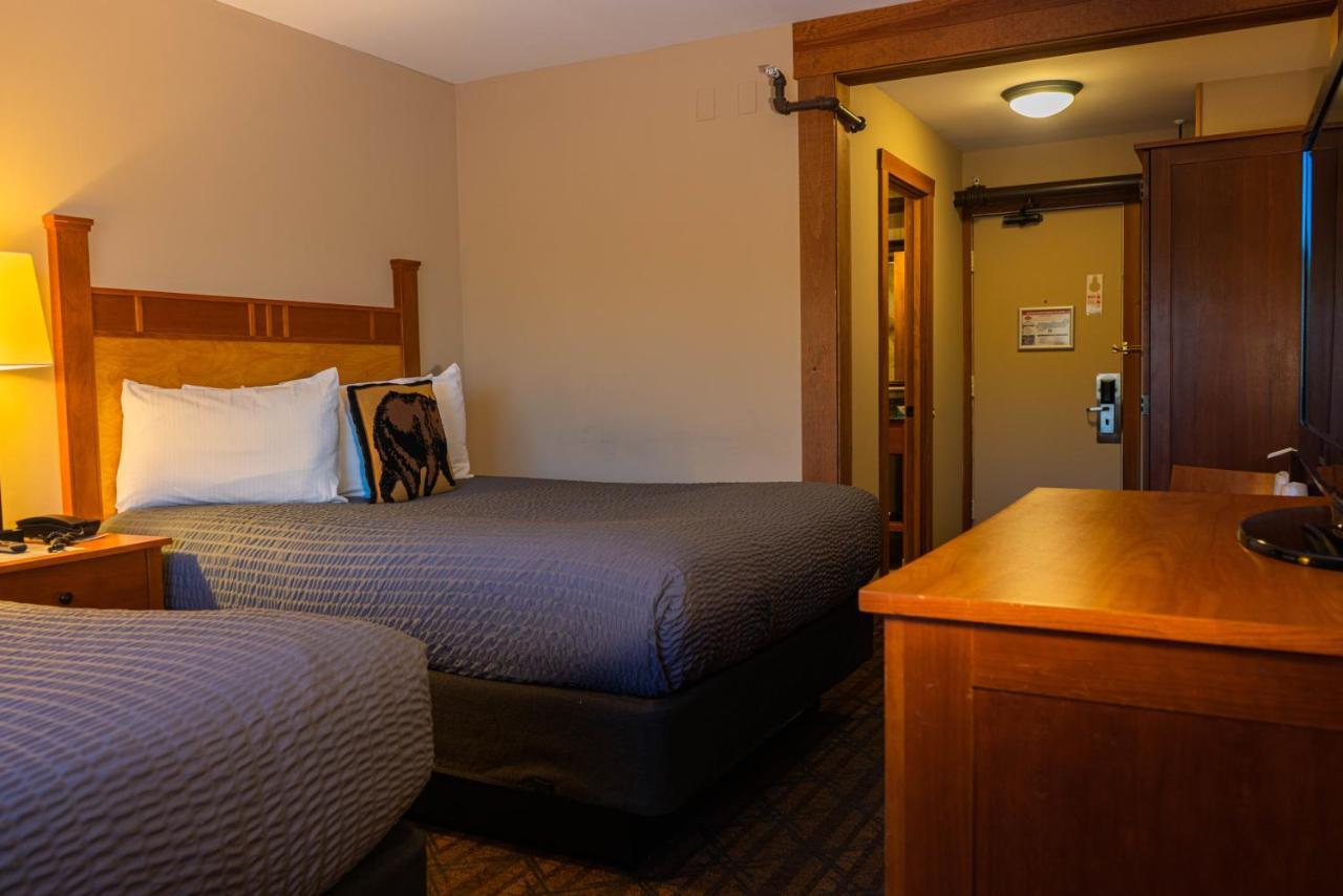 Standard Queen Room Two Queen Beds