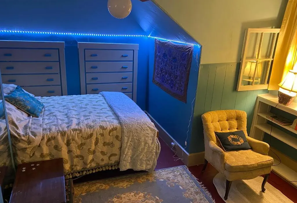 The Culbertson House Mini-B And B-1