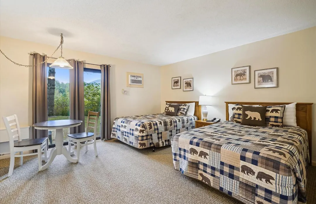 Cedarbrook Hotel Room W/2 Doubles 101-1