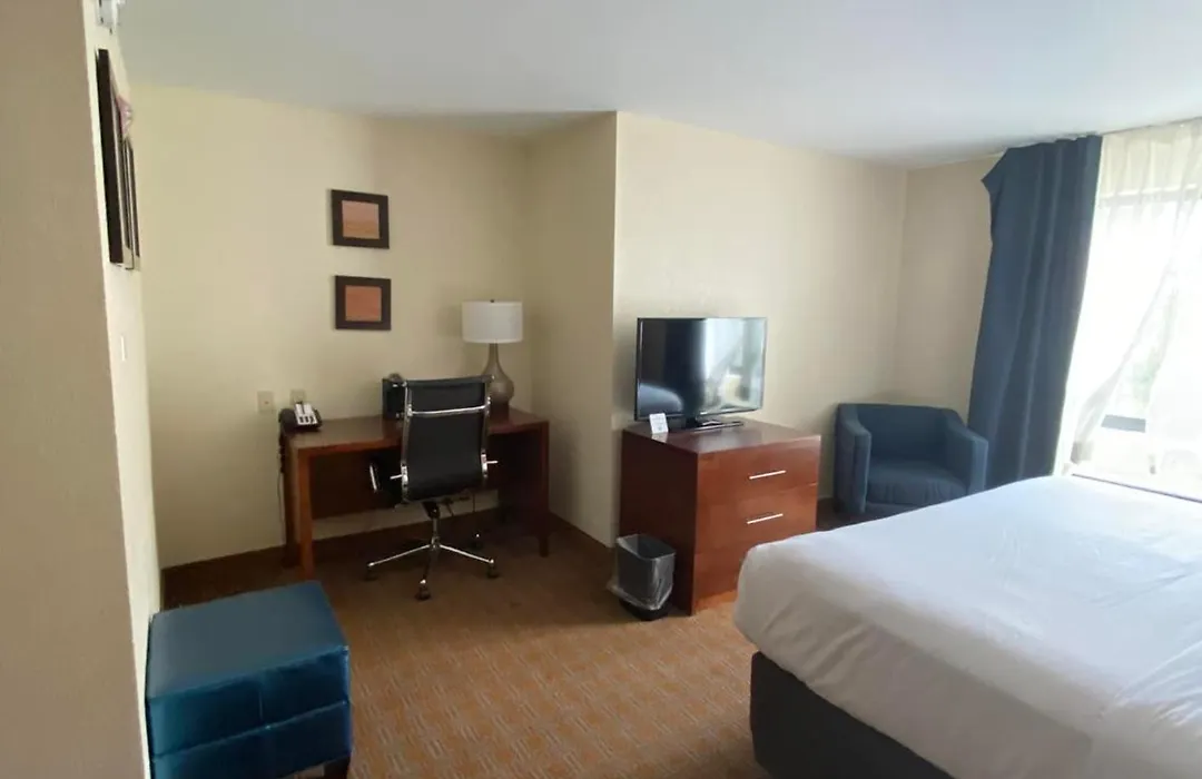 Comfort Inn & Suites Brattleboro I-91-1