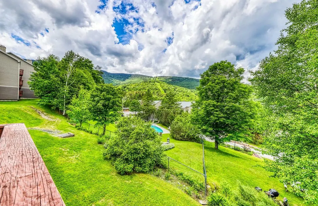 Sugarbush Ski In/Ski Out - 2 Bed 2 Bath Apartment In Warren-1