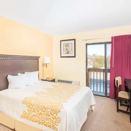 Days Inn By Wyndham Colchester Burlington-2