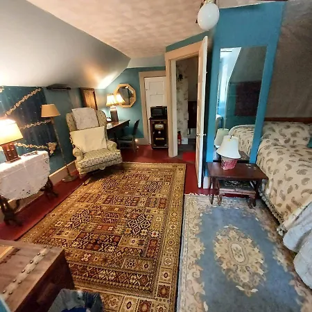 The Culbertson House Mini-B And B-3