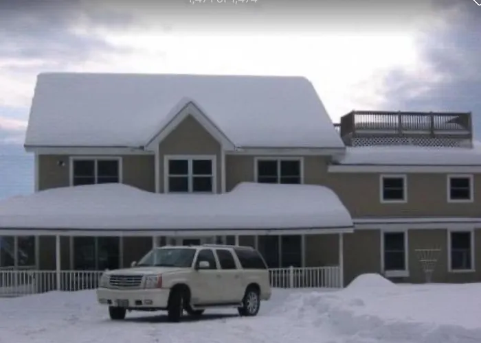 Mount Snow, Snowmobilers N Trailers Plenty Of Parking Villa Wilmington