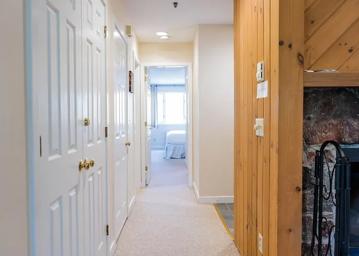Stratton Mountain Hotels