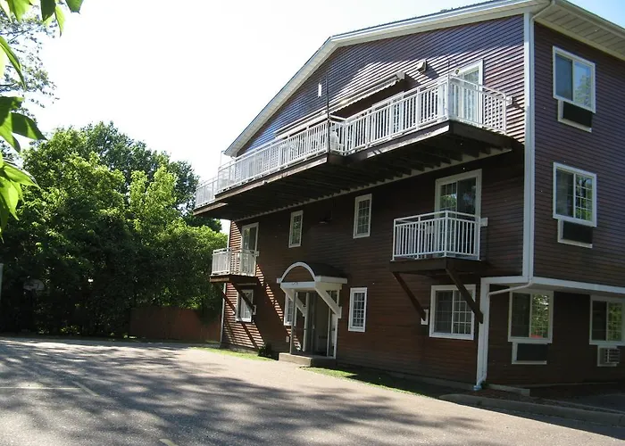 Handys Extended Stay Suites Colchester