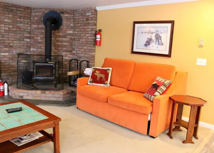 Condo 7 Slopeside With Private Sauna And Hot Tub Killington