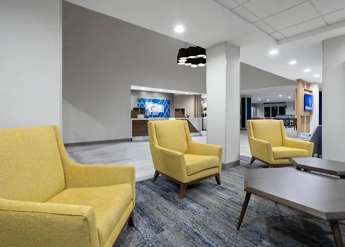 Holiday Inn Express Hotel & Suites Brattleboro By Ihg