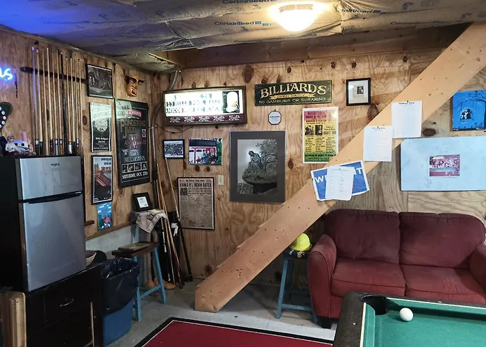13 Hills Bed & Breakfast