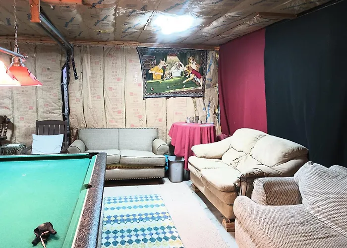 13 Hills Bed & Breakfast