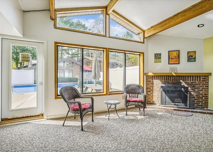 Cedarbrook Two Double Bed Standard Hotel Room 217 Killington