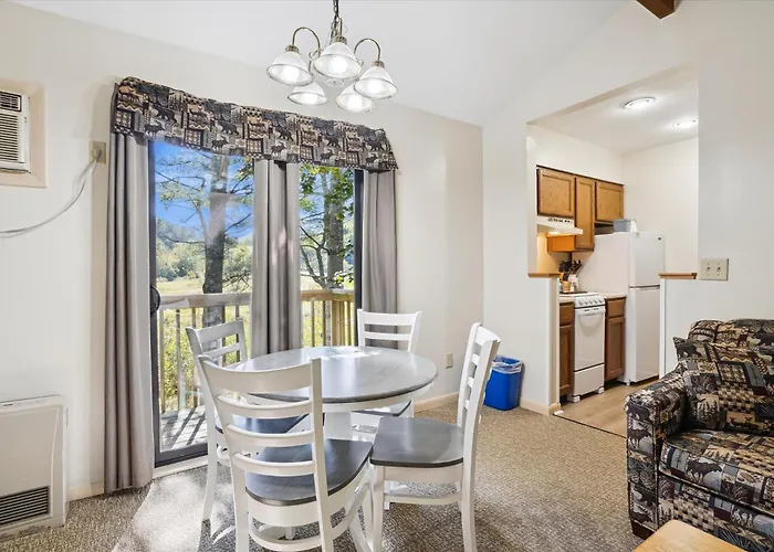 Cedarbrook Deluxe Two Bedroom Suite With Outdoor Heated Pool 10304 Killington