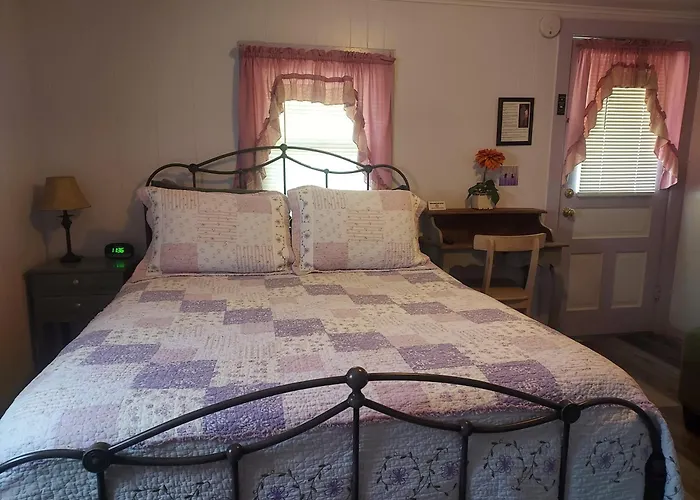 Ascutney Hotels