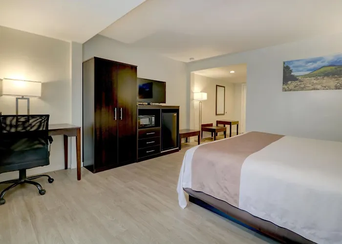 Quality Inn & Suites Lincoln I-93