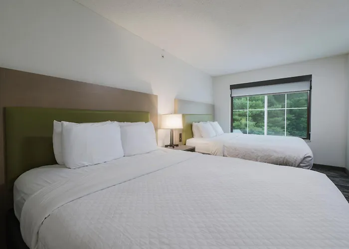 Castleton Hotels
