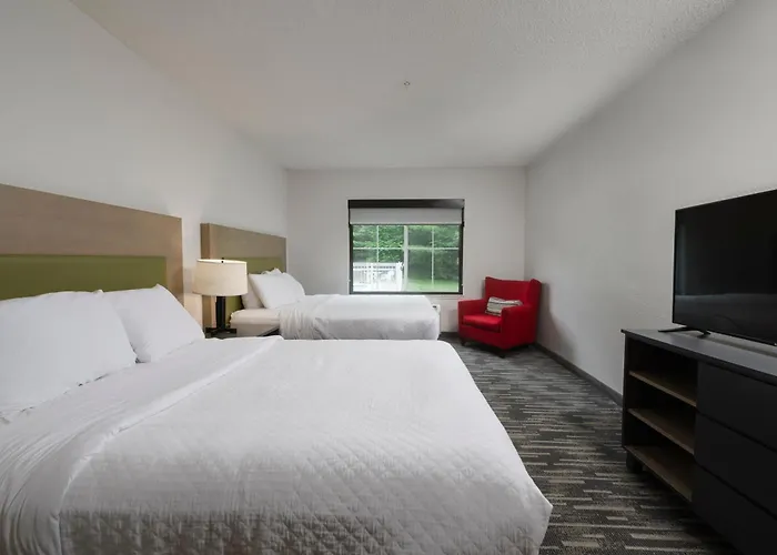 Castleton Hotels