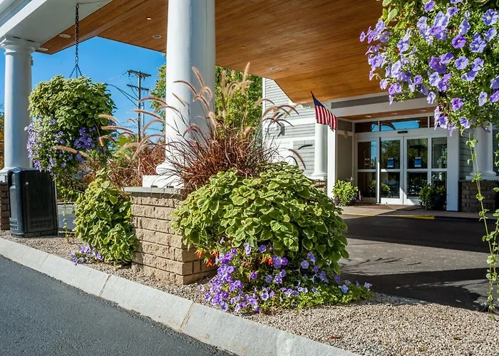 Wells River Hotels