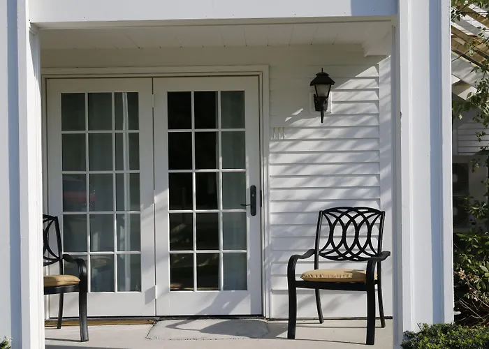 The White House Inn