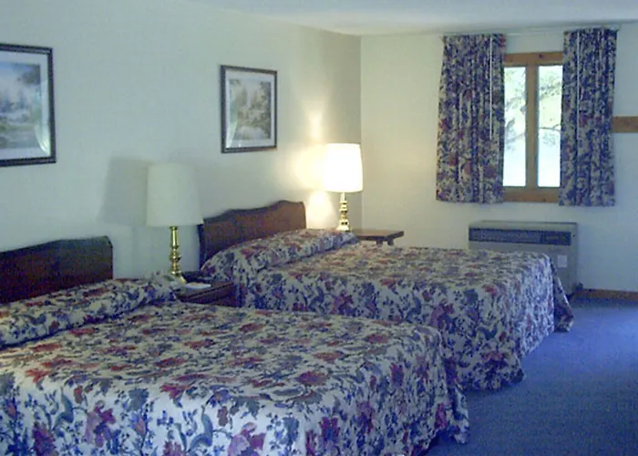 The Chalet Motel