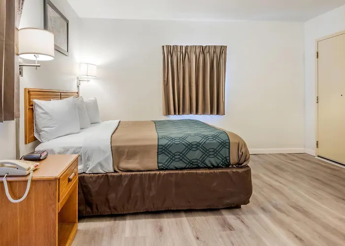 Econo Lodge Saint Albans