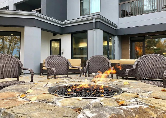 Courtyard Burlington Williston