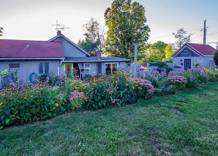 Inn At Charlotte B&B Burlington
