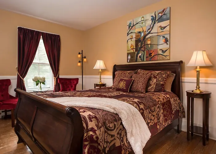 Woodstock Hotels