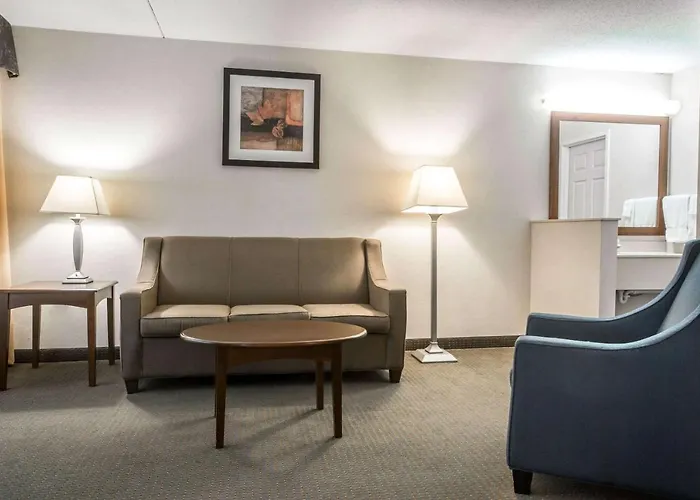 Comfort Suites South Burlington Near University
