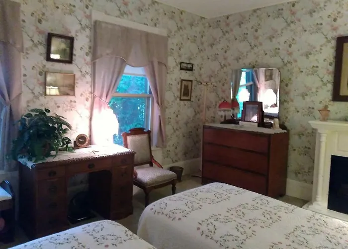 Couture Farm At Millstone Hill