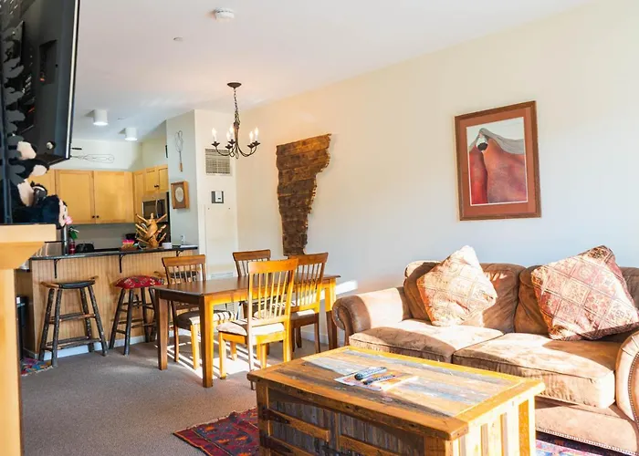 Stratton Mountain Hotels